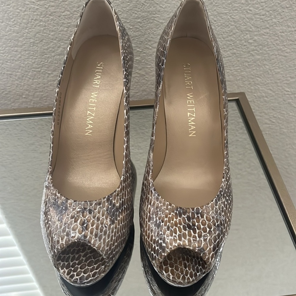 NWT Stuart Weitzman Brown Peep Toe Pumps - Picture 7 of 14